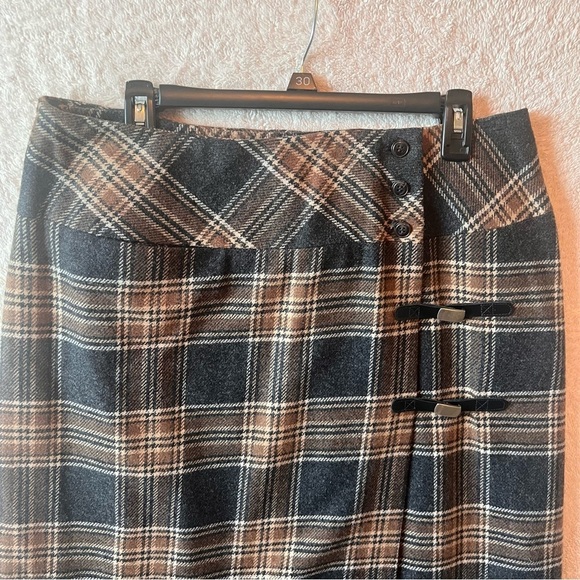 Women's Wool Plaid Wrap Blanket Skirt Sz 14 Fringe Buckle Academia Equestrian - Picture 2 of 8